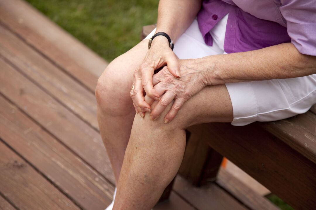 Knee pain can be a symptom of rheumatic diseases